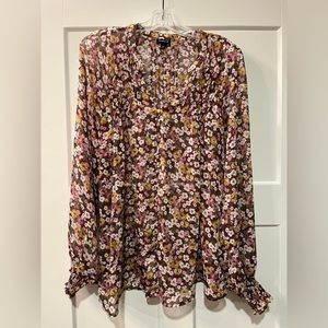 Ladies Torrid Top Size 2 (2X) EUC